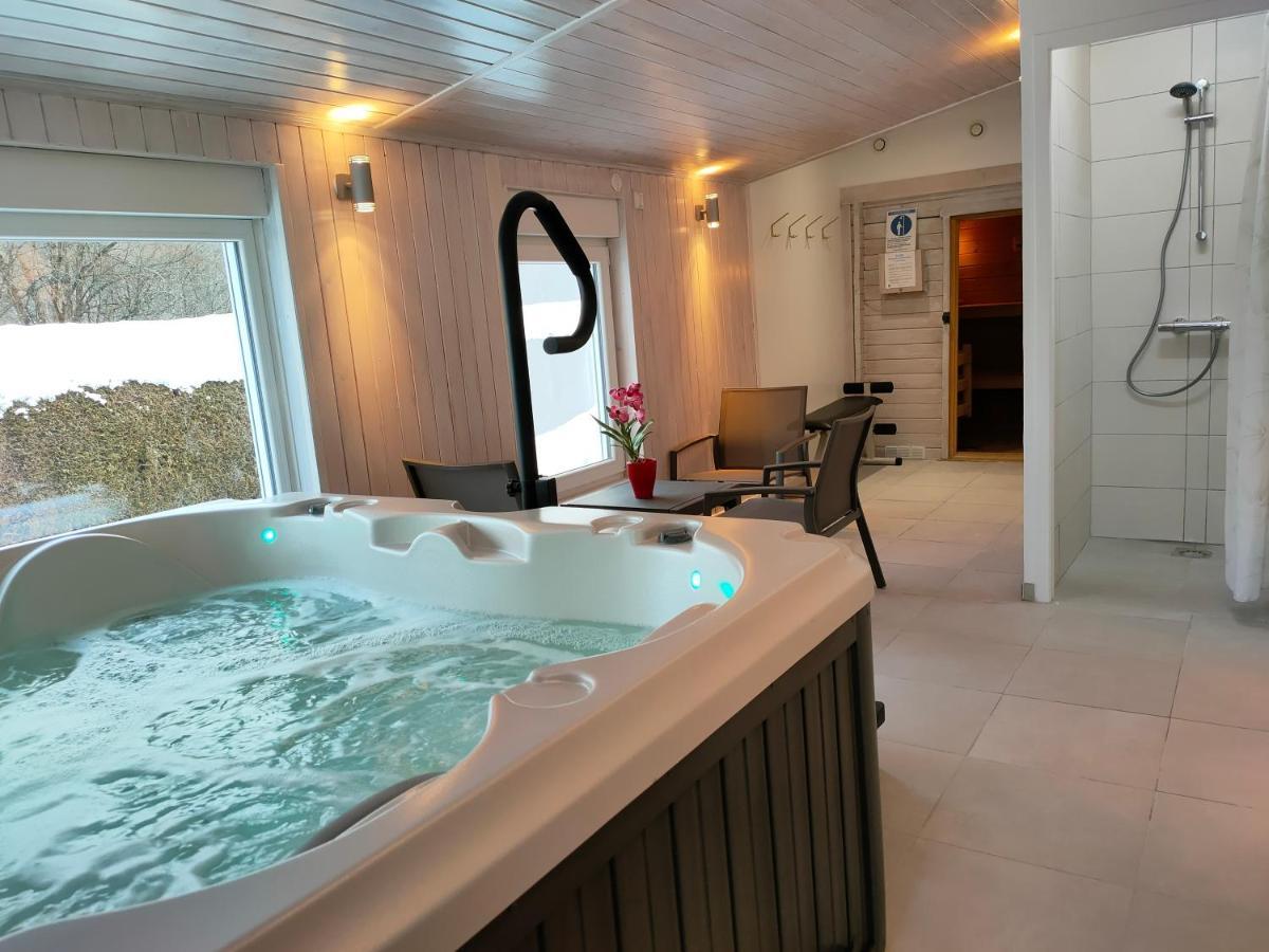 Gite 295 Montagnes Du Jura Avec Spa Et Sauna Classe 3 Etoiles Foncine-le-Haut Екстериор снимка